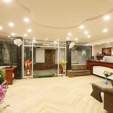 Hotel Katra Residency Bagian luar foto