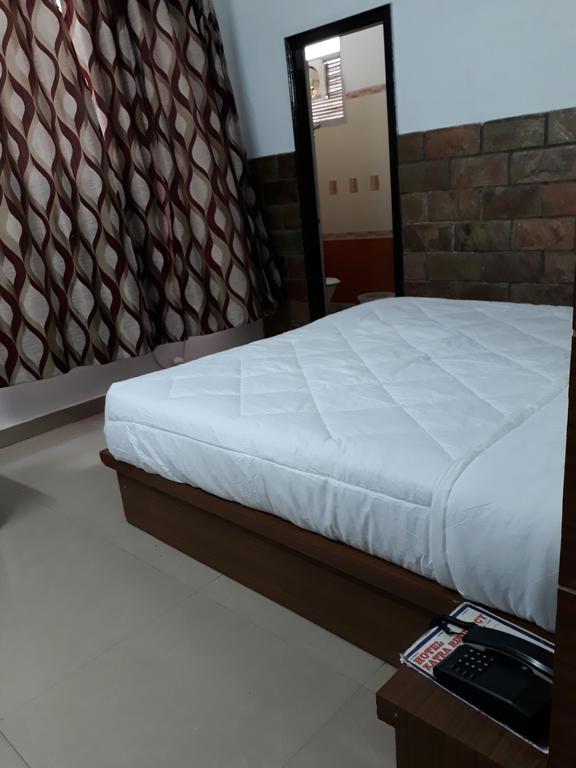 Hotel Katra Residency Bagian luar foto