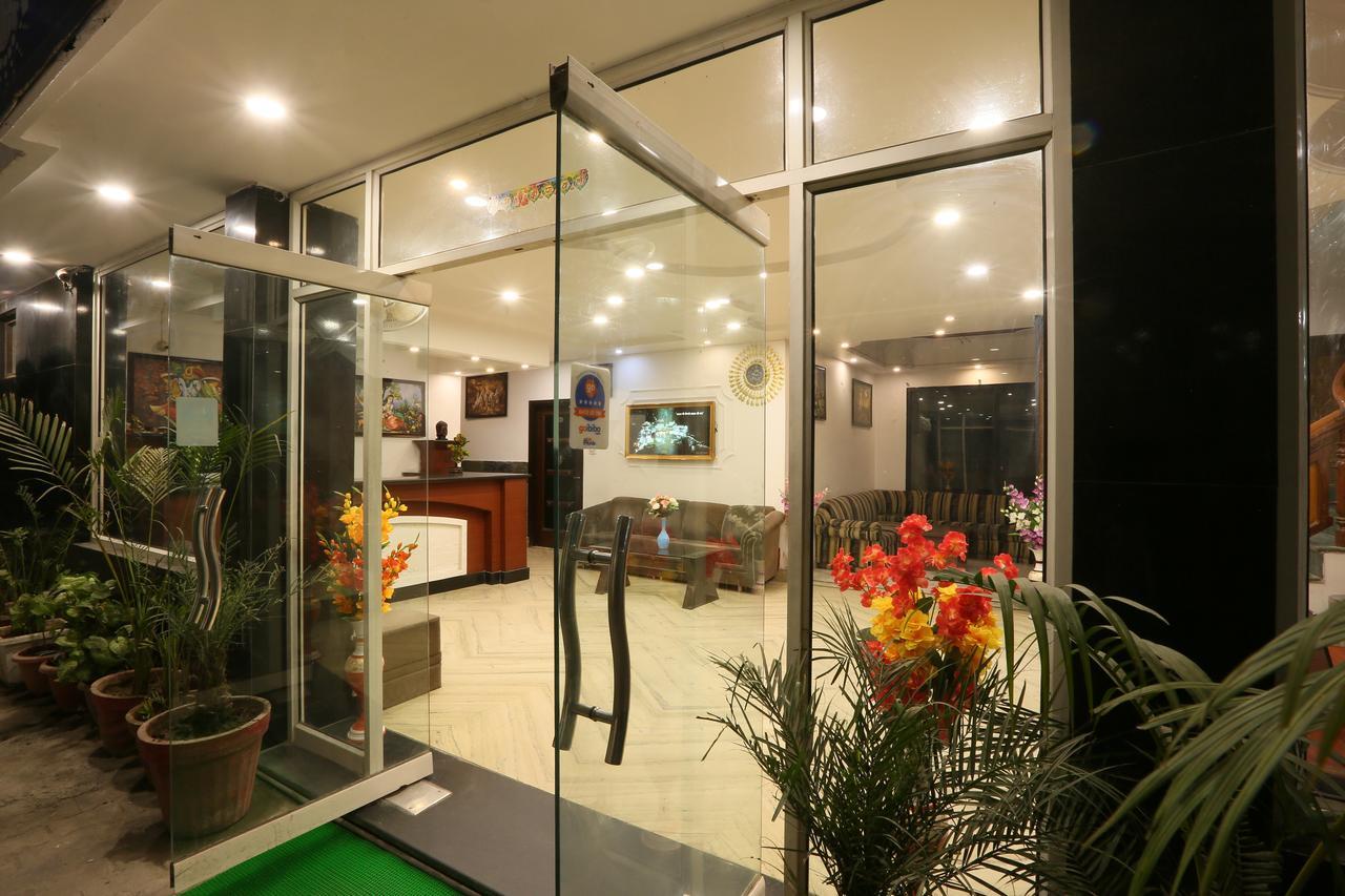 Hotel Katra Residency Bagian luar foto