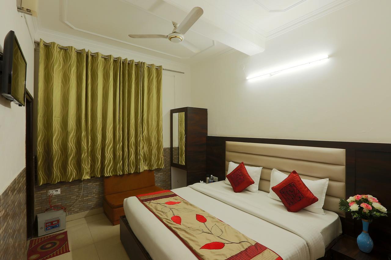 Hotel Katra Residency Bagian luar foto