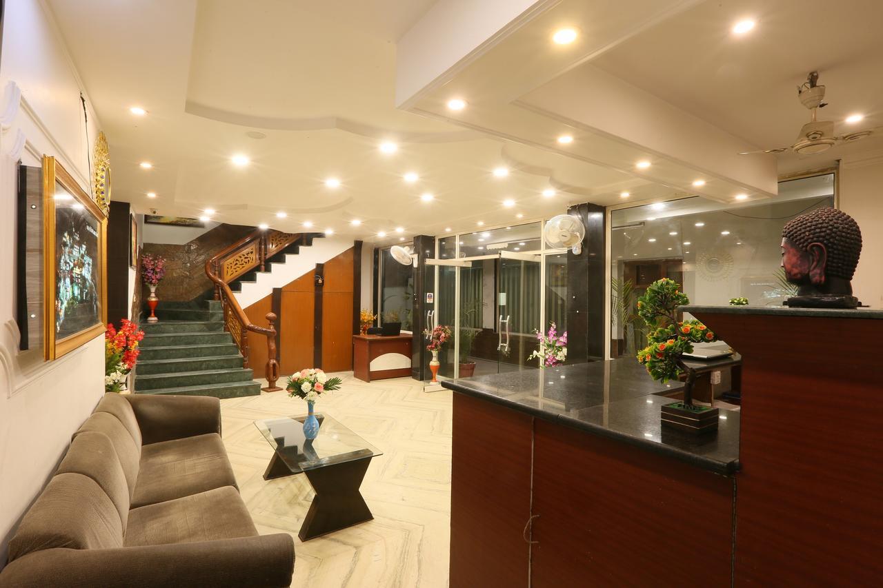 Hotel Katra Residency Bagian luar foto